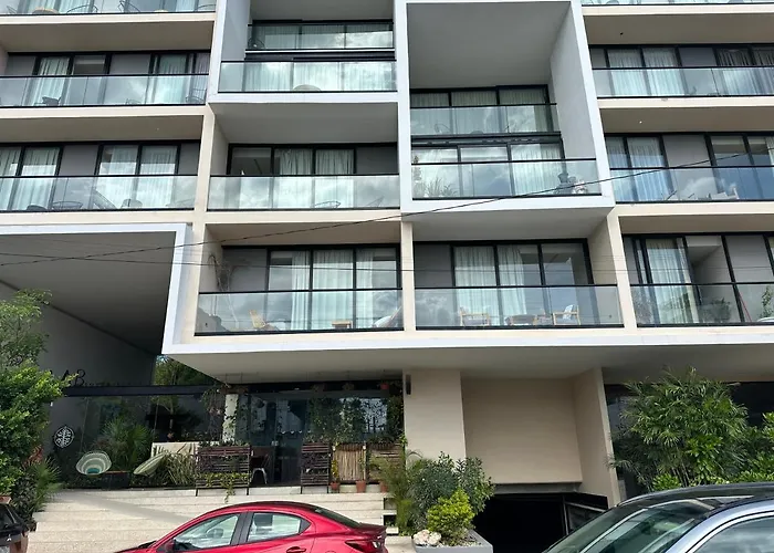 Paseo Luxury House